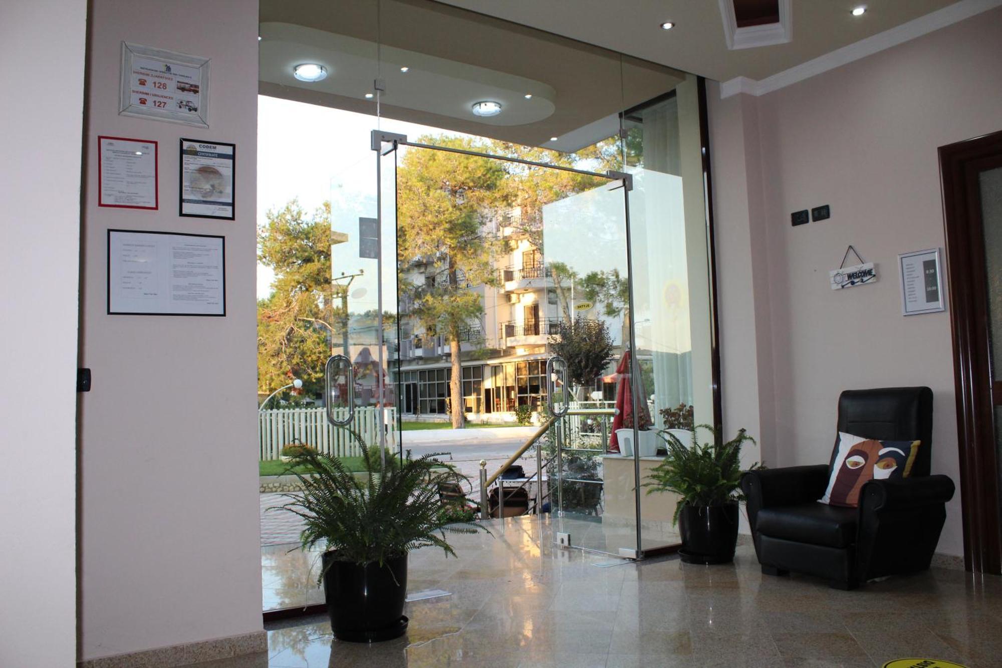Hotel Villa Aljor Golem  Dış mekan fotoğraf