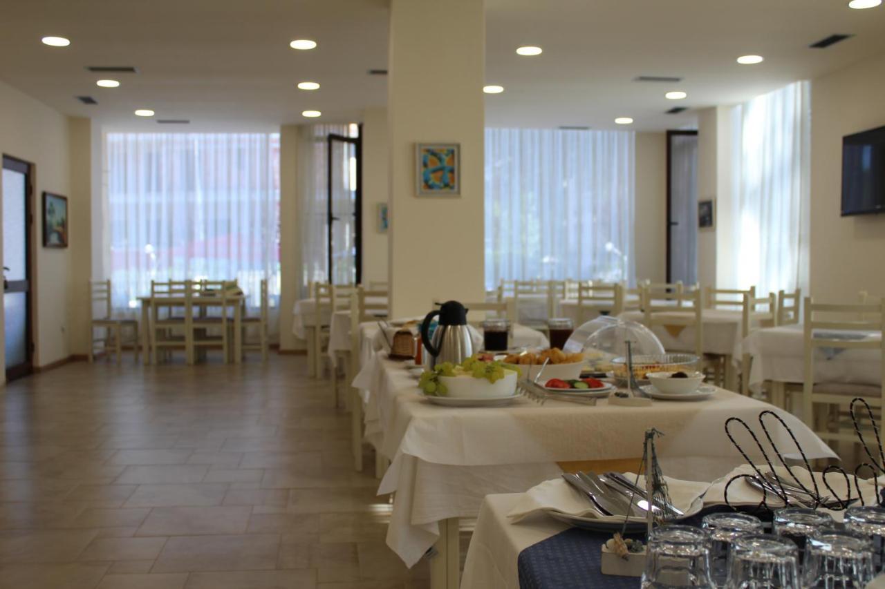 Hotel Villa Aljor Golem  Dış mekan fotoğraf